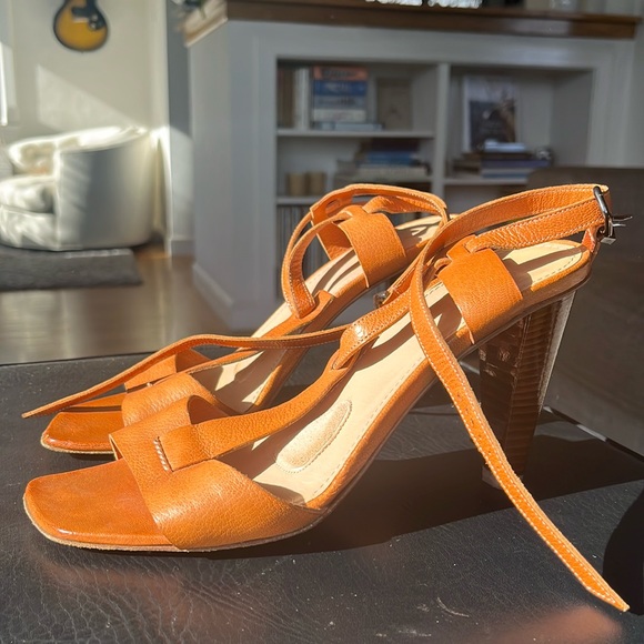 Gorgeous Jil Sander healed sandals - Picture 1 of 6